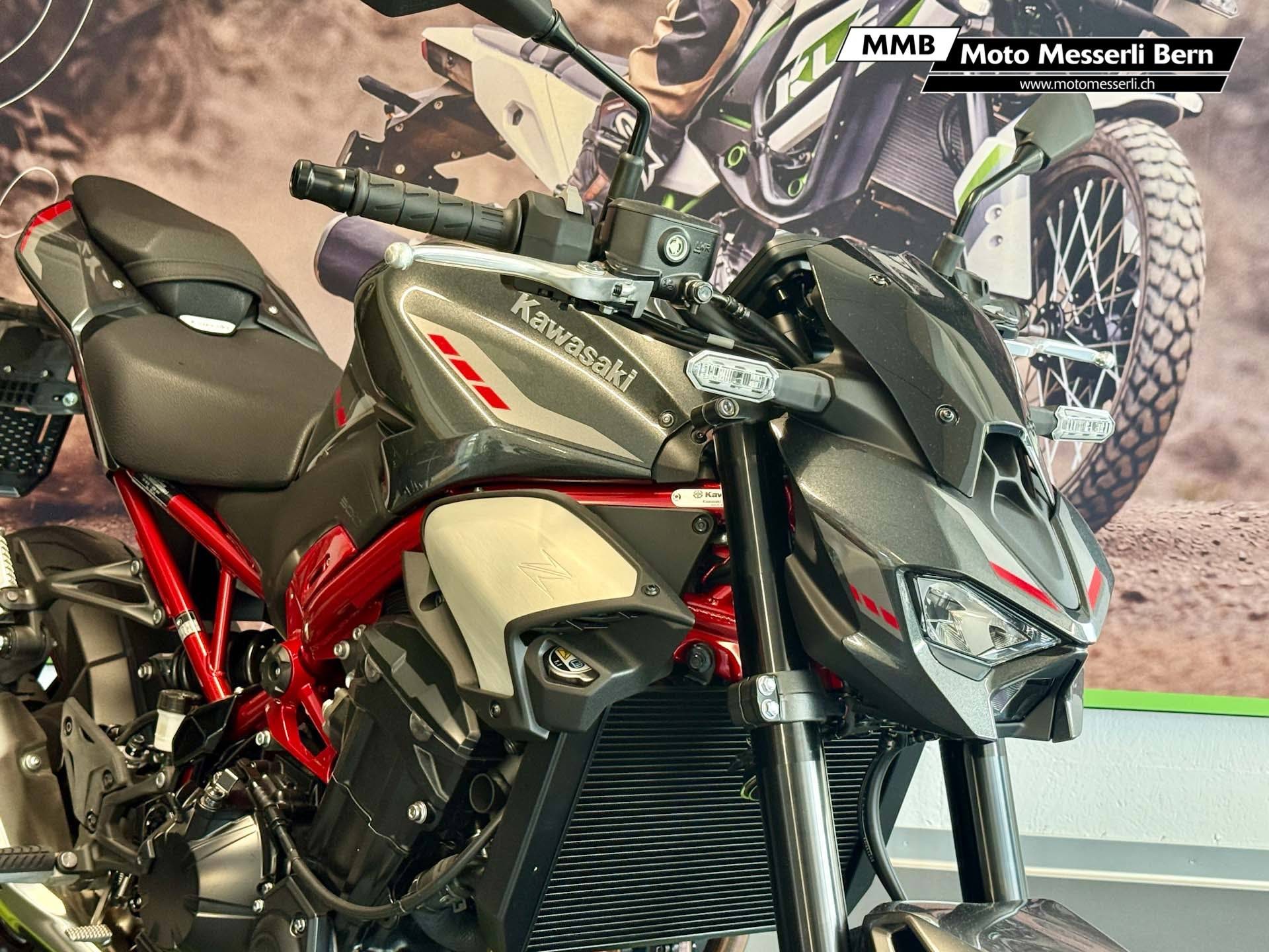 KAWASAKI Z 900-image-6