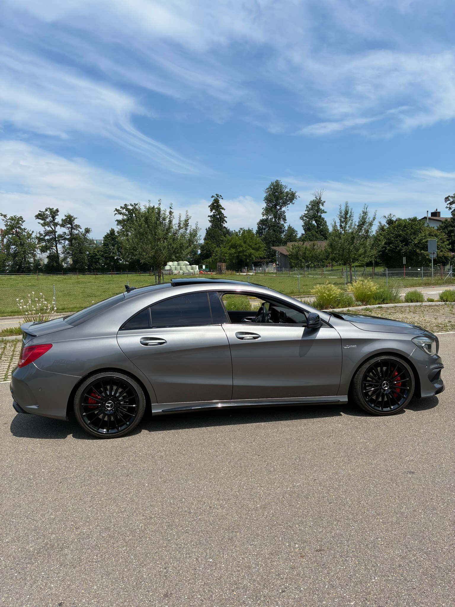 MERCEDES-BENZ CLA 45 AMG 4Matic Speedshift-image-2