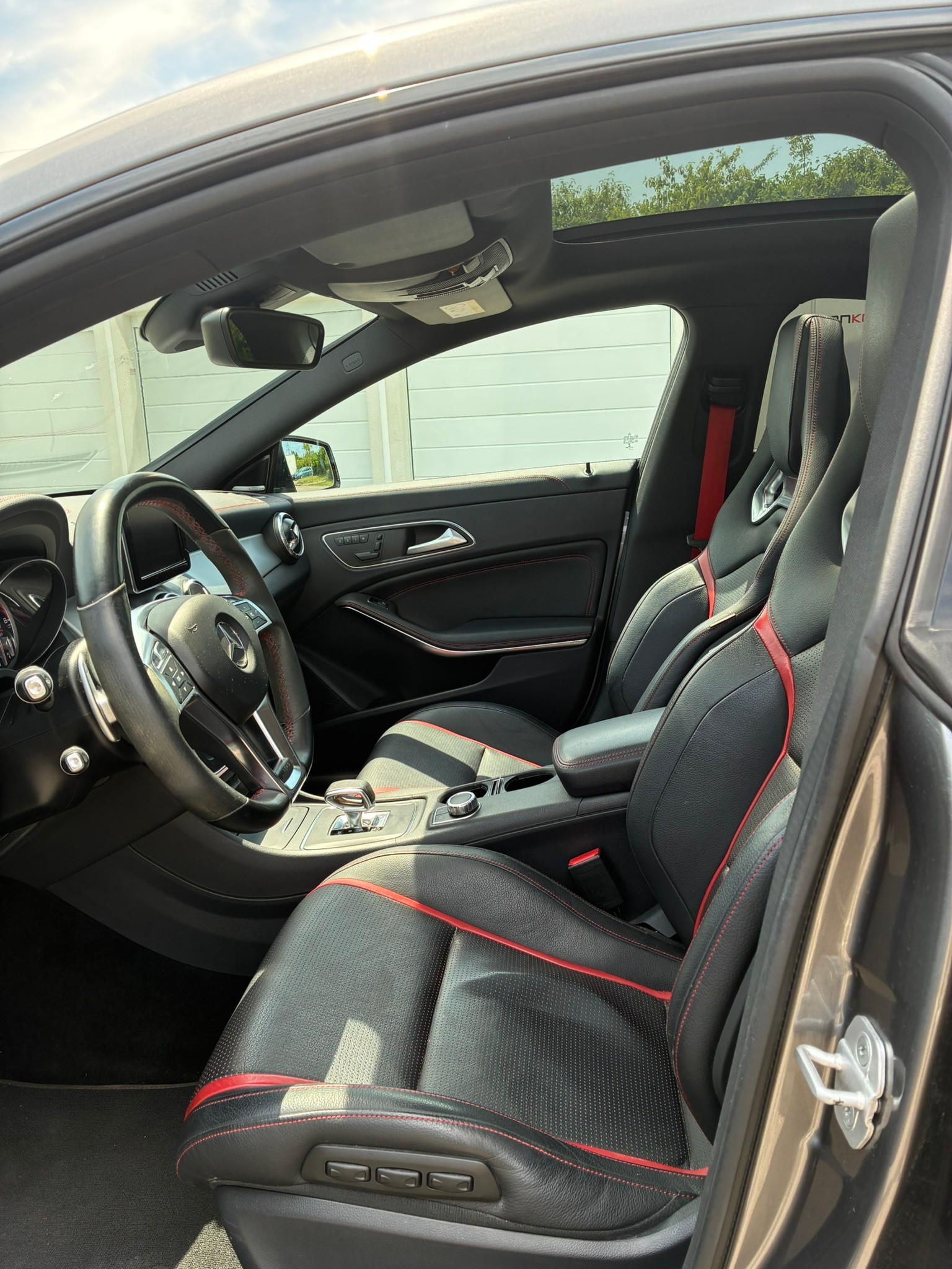 MERCEDES-BENZ CLA 45 AMG 4Matic Speedshift-image-6