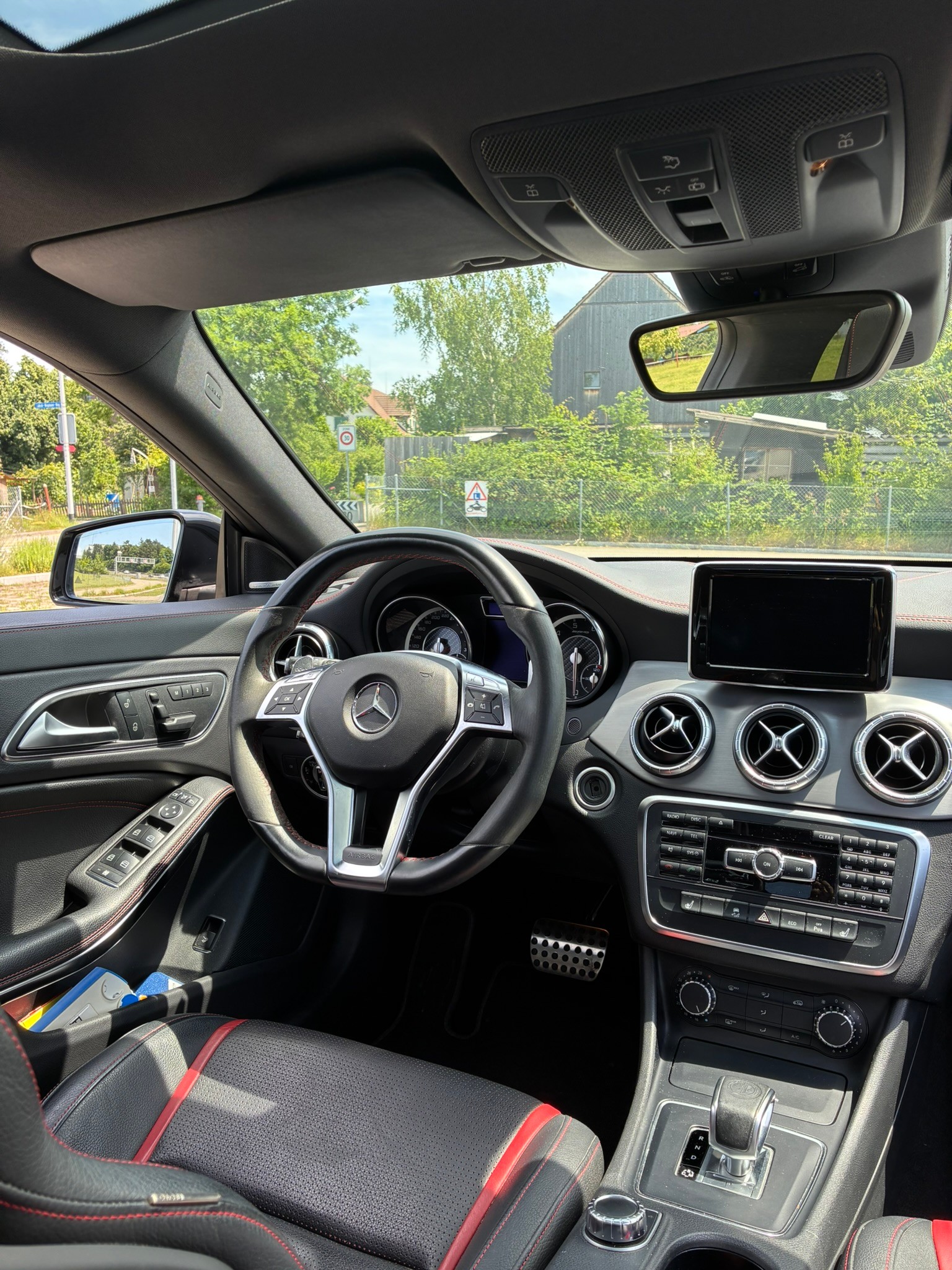 MERCEDES-BENZ CLA 45 AMG 4Matic Speedshift-image-7