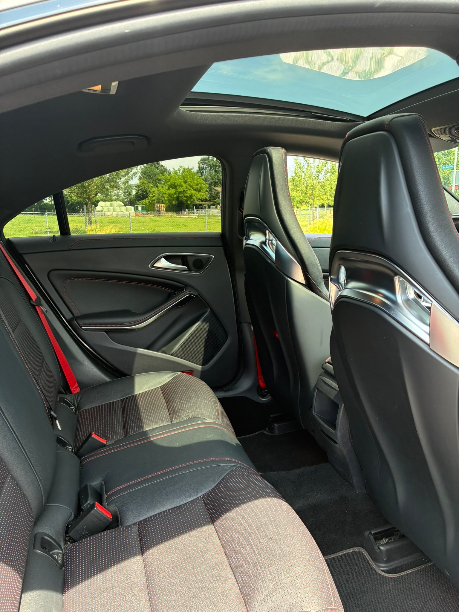 MERCEDES-BENZ CLA 45 AMG 4Matic Speedshift-image-9