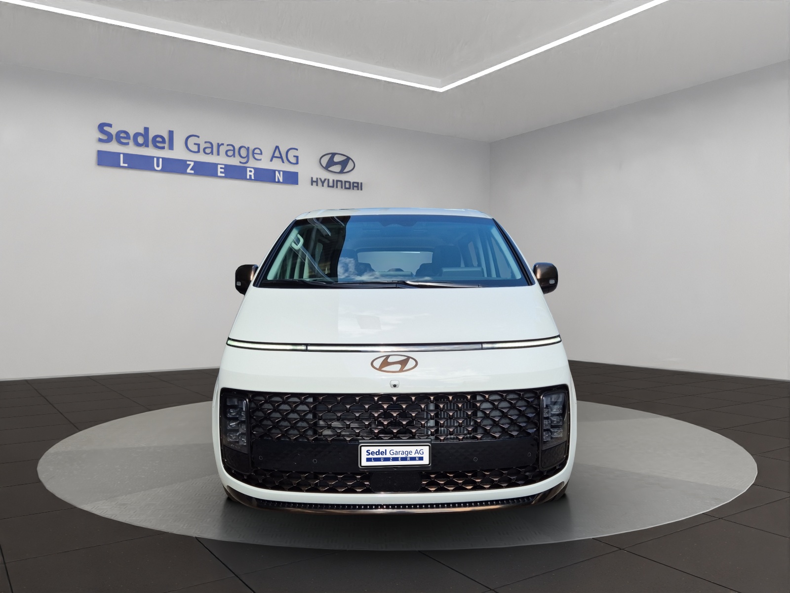 HYUNDAI Staria Premium 1.6 GDi HEV Vertex-image-1