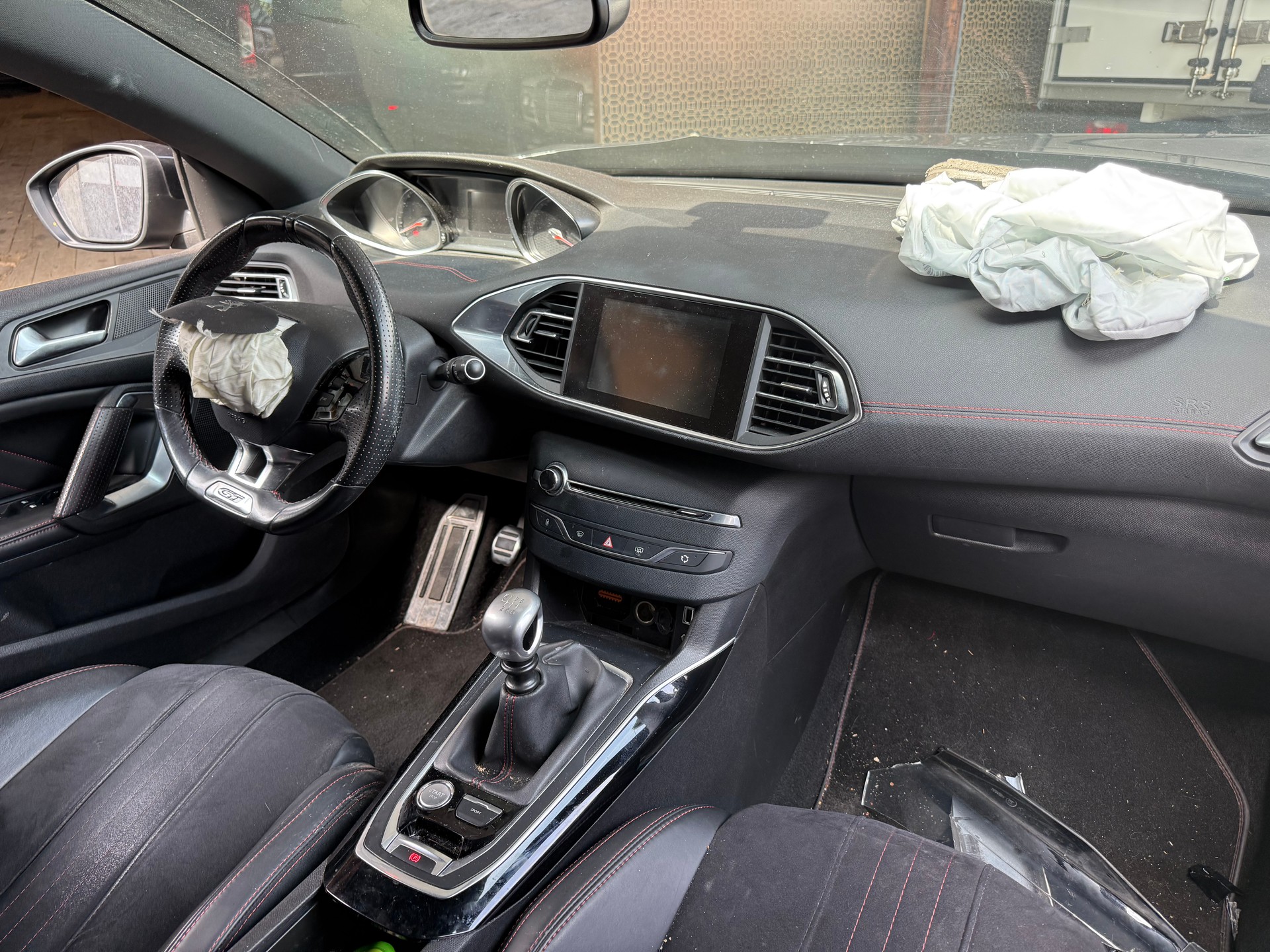 PEUGEOT 308 SW 1.6 eTHP GT-image-4