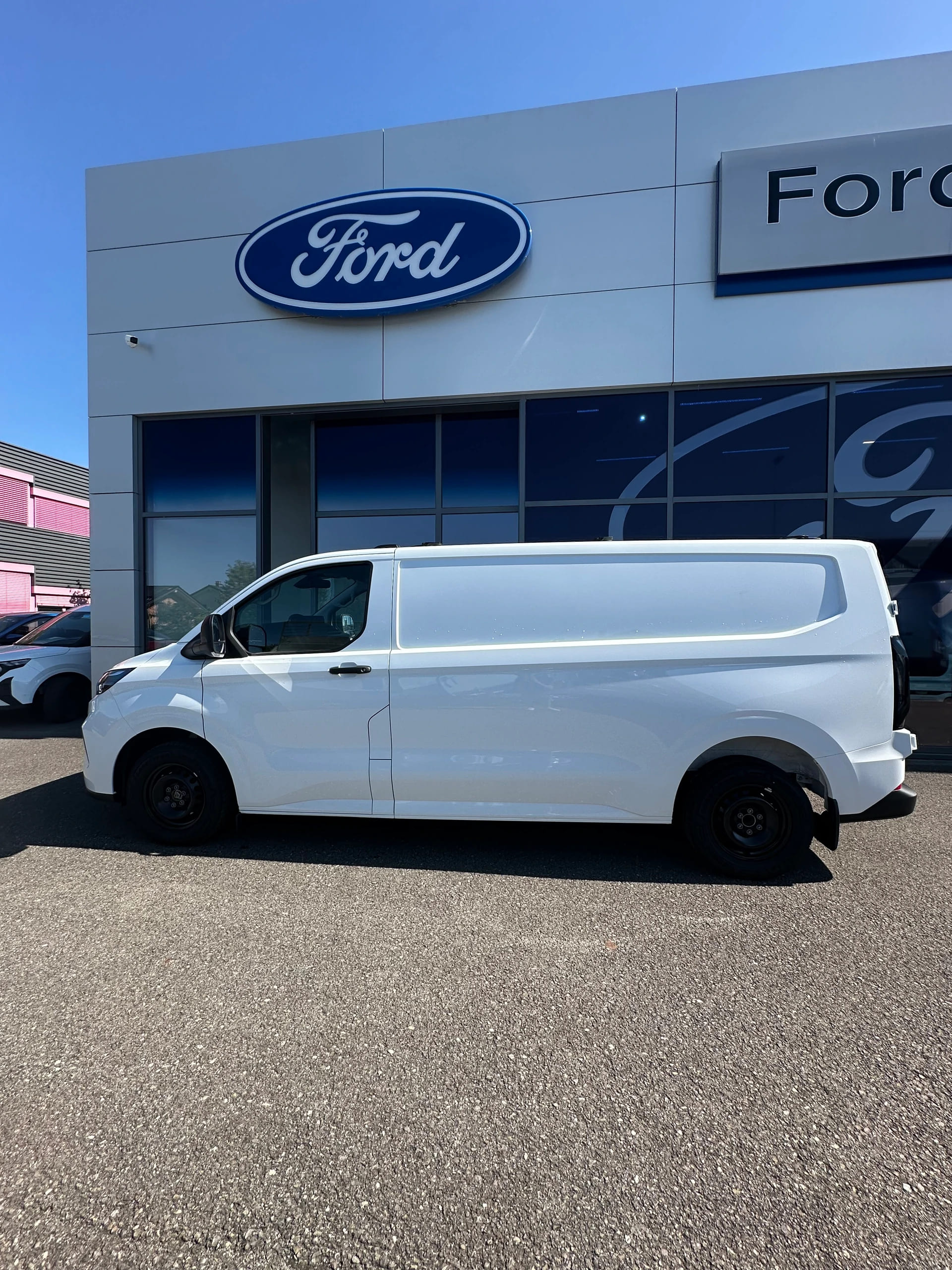 FORD Transit Custom Van 320 L2 2.0 EcoBl Trend/136CV/Man.-image-2
