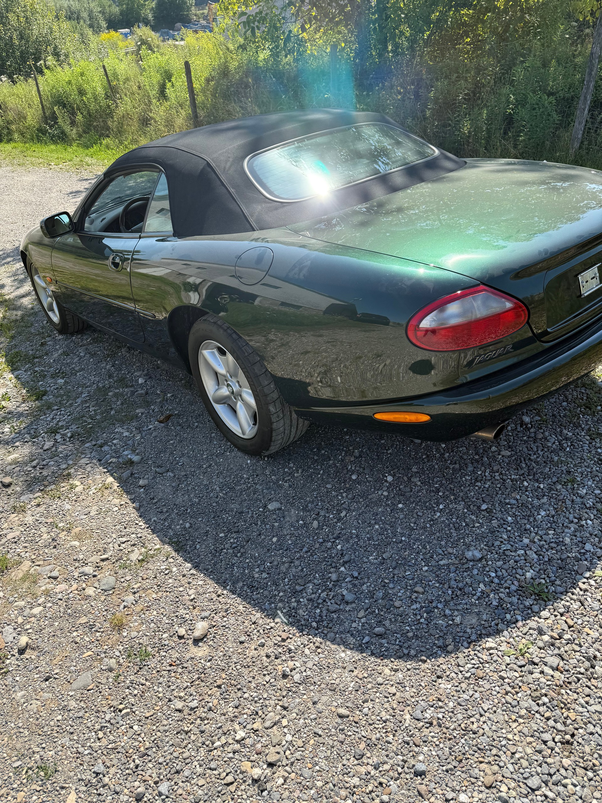 JAGUAR XK8 Convertible-image-3
