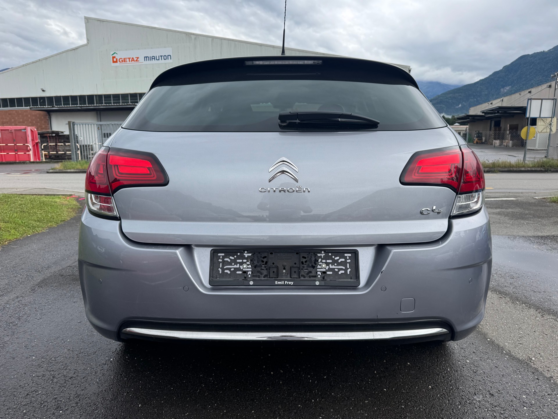 CITROEN C4 1.2 Pure Tech Feel Automatic-image-4