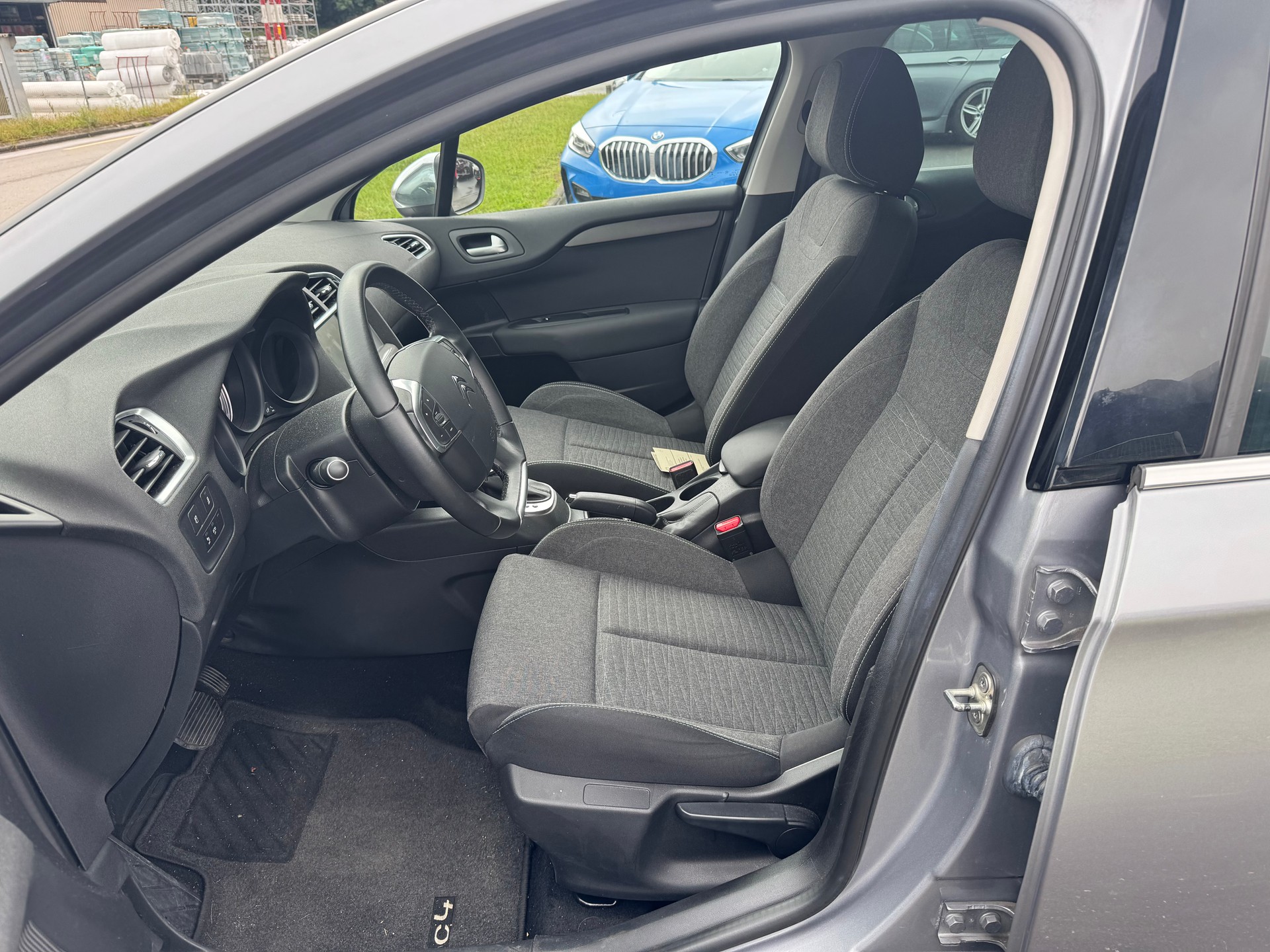 CITROEN C4 1.2 Pure Tech Feel Automatic-image-6