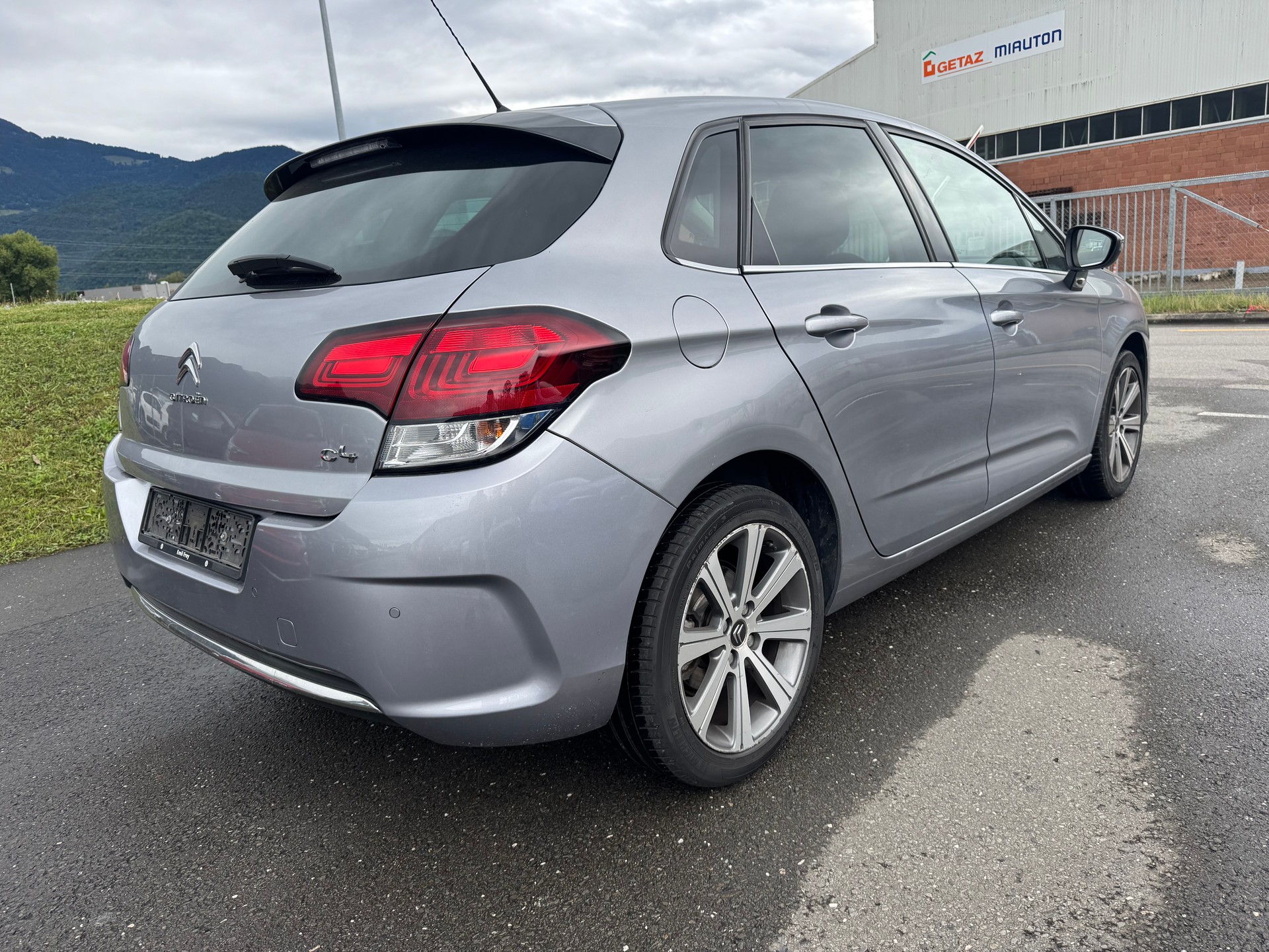 CITROEN C4 1.2 Pure Tech Feel Automatic-image-3