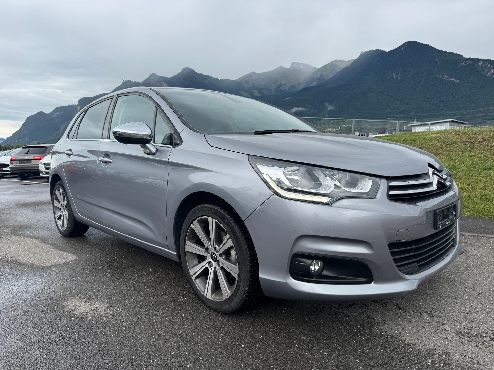 CITROEN C4 1.2 Pure Tech Feel Automatic-image-2