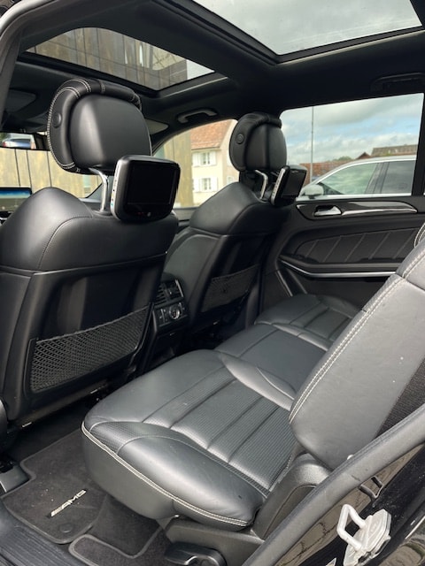 MERCEDES-BENZ GLS 63 AMG 4Matic Speedshift Plus 7G-Tronic-image-26
