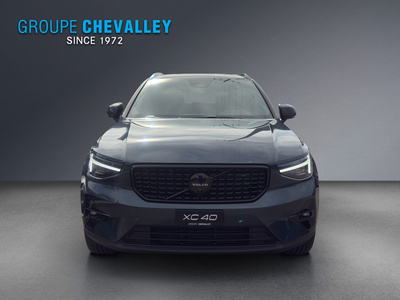 VOLVO XC40 B4 Benzin Mild Hybrid Ultra Black Edition DCT-image-1