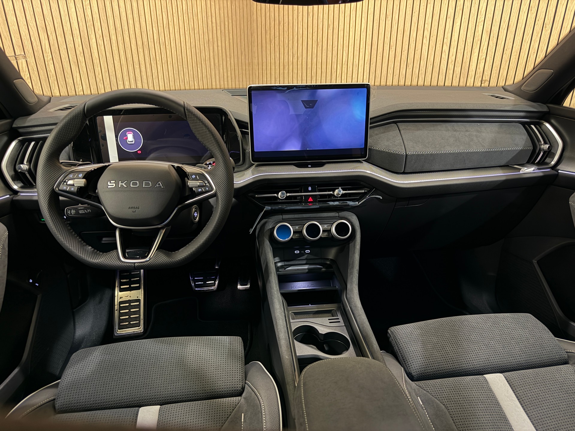SKODA Kodiaq 1.5 TSI PHEV Sportline *Black Magic* 48Monate/100'000km Garantie*-image-6