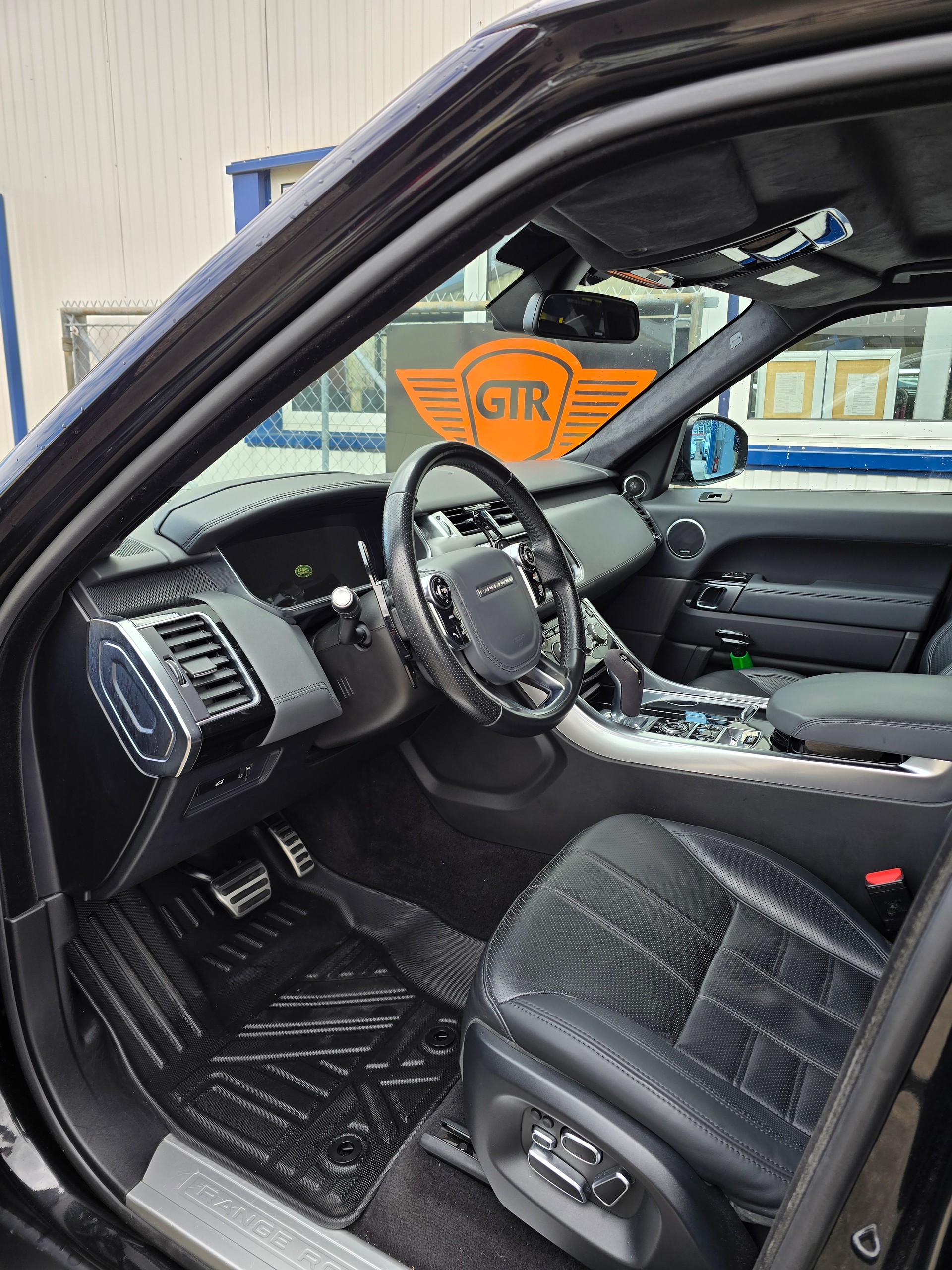 LAND ROVER Range Rover Sport 5.0 V8 SC HSE Dynamic Automatic-image-6
