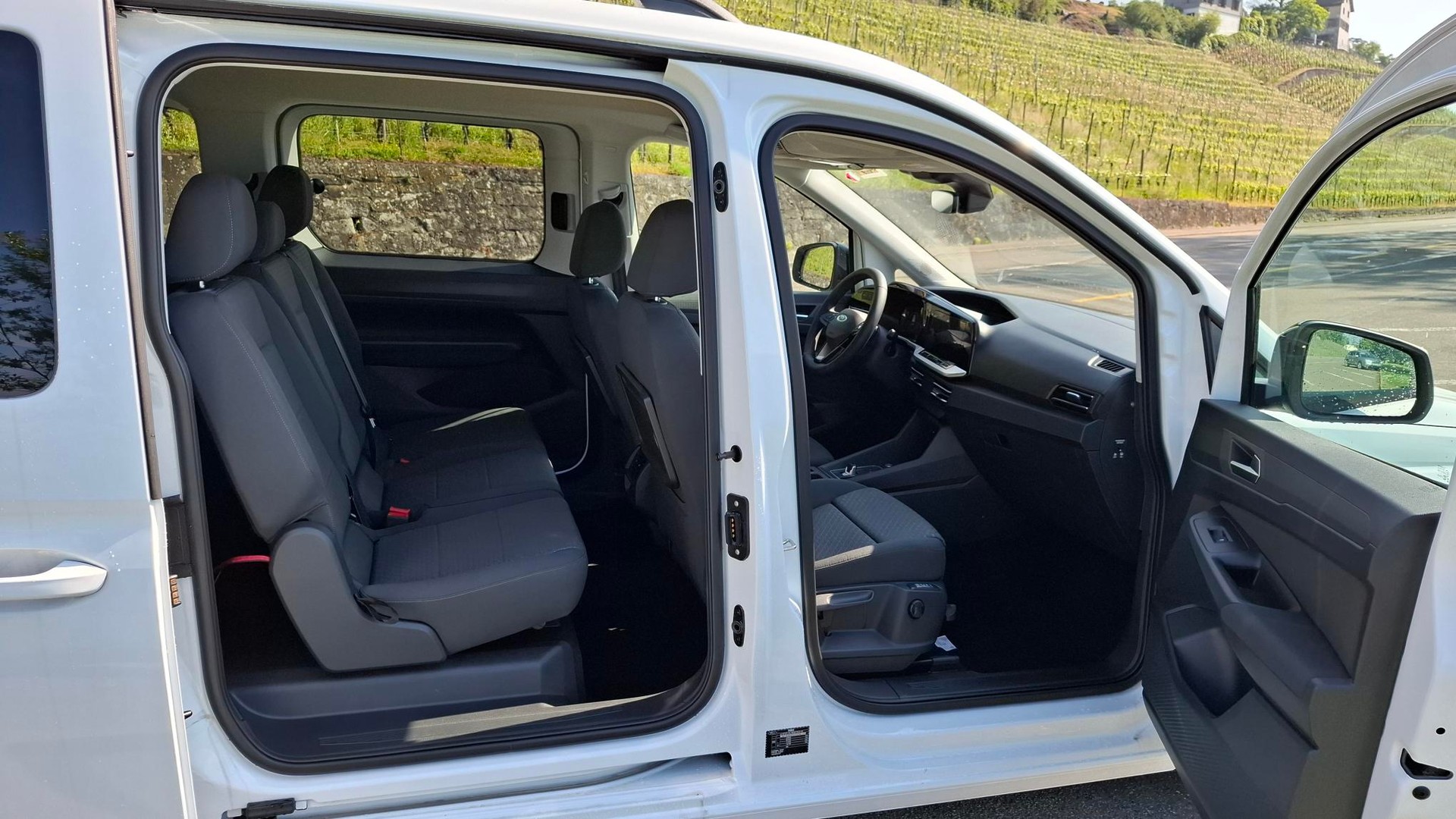 FORD Grand Tourneo Connect 1.5 EcoBoost Titanium Automat - inkl. Umbau für Rollstuhltransport-image-6
