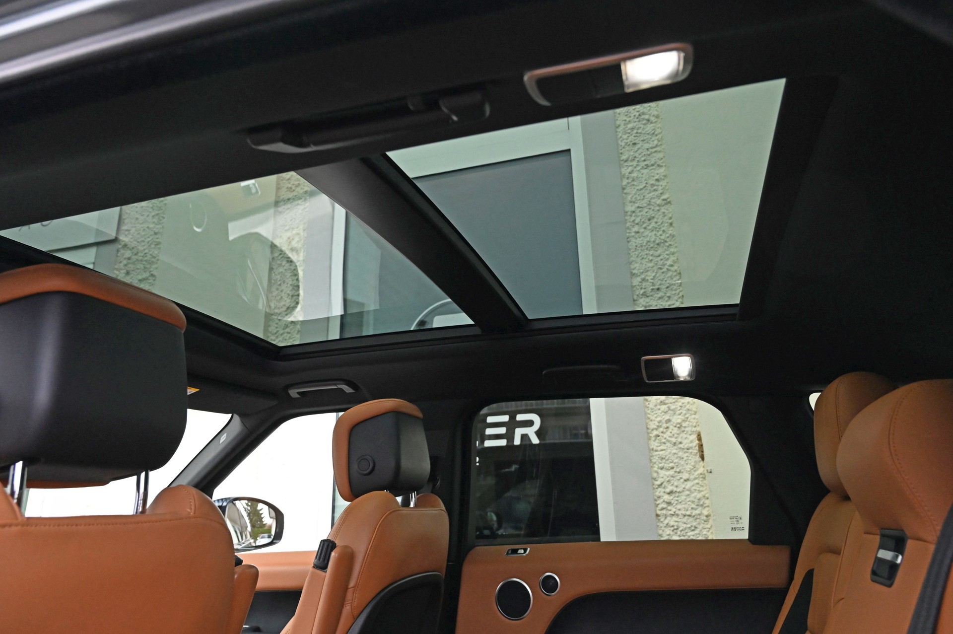 LAND ROVER Range Rover Sport 3.0 SDV6 HSE Dynamic Automatic-image-25