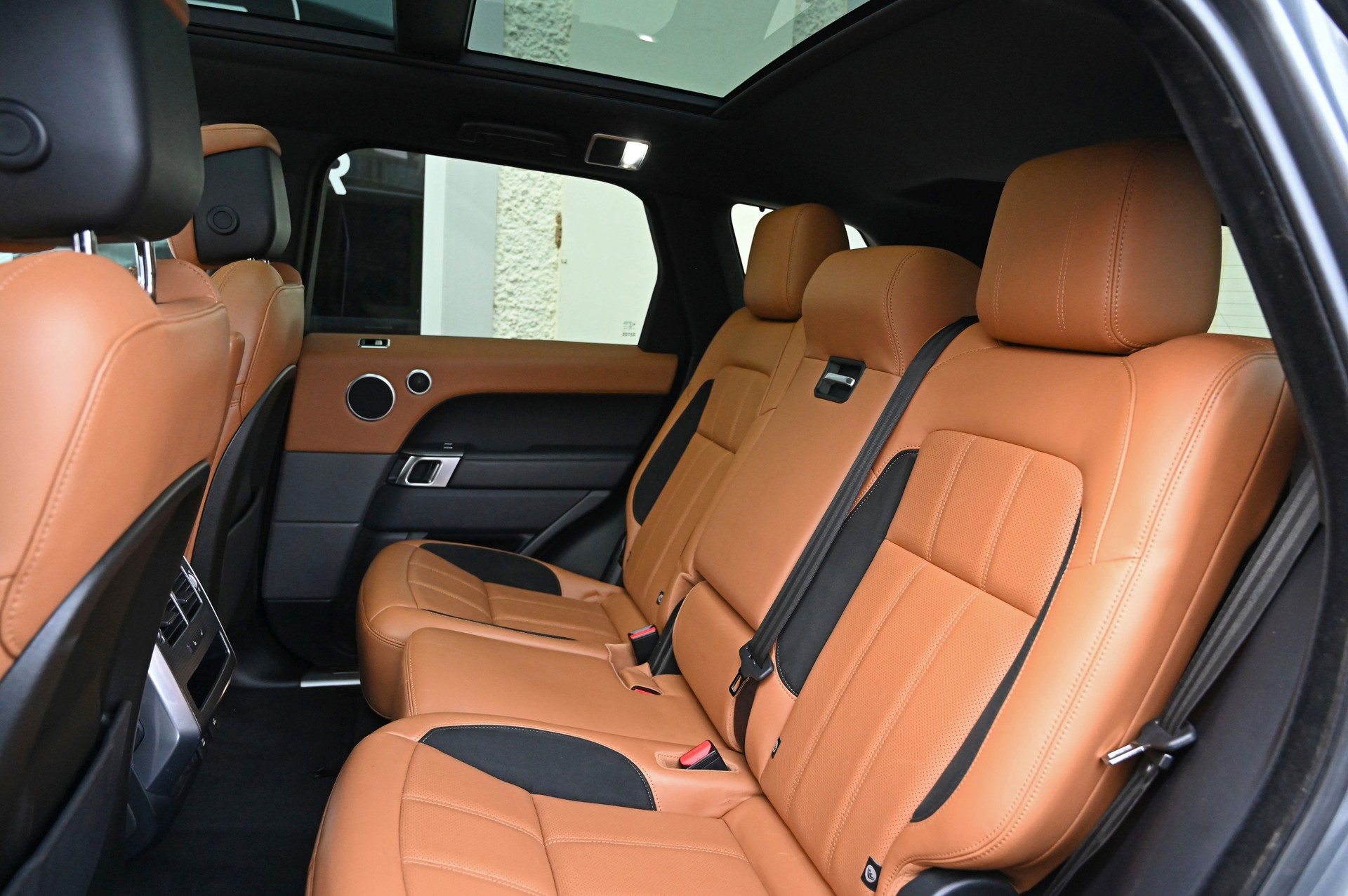 LAND ROVER Range Rover Sport 3.0 SDV6 HSE Dynamic Automatic-image-23