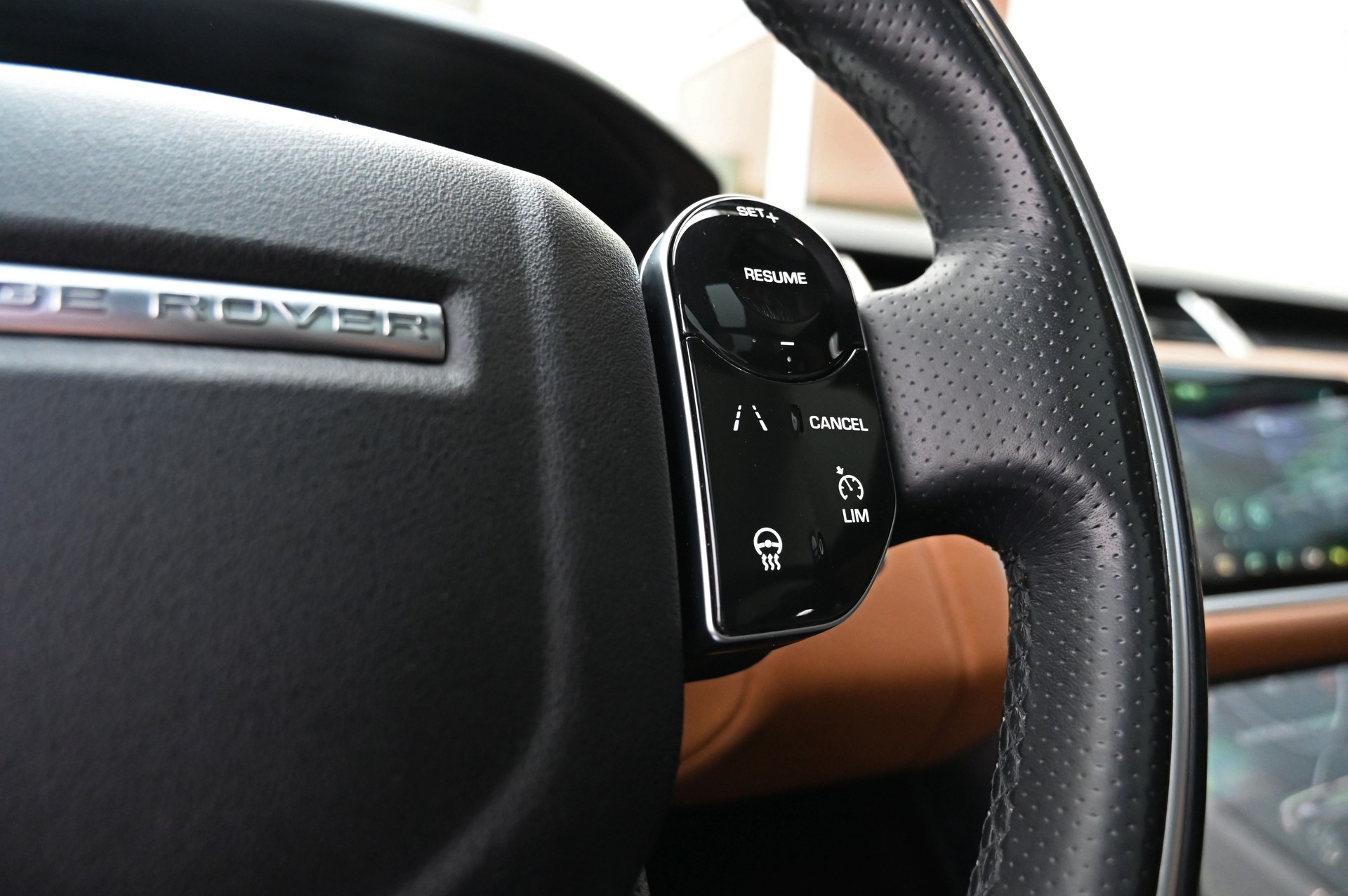 LAND ROVER Range Rover Sport 3.0 SDV6 HSE Dynamic Automatic-image-16