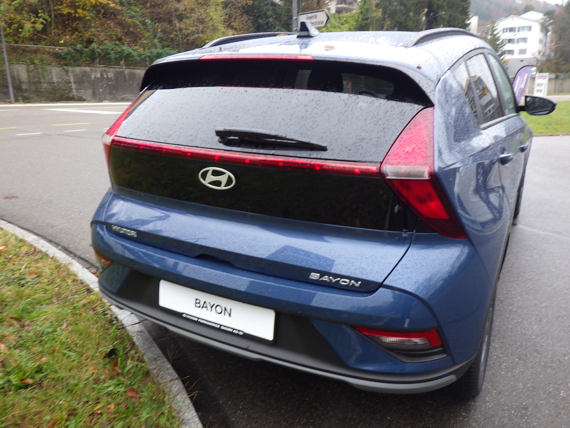 HYUNDAI Bayon 1.0 T-GDi Amplia DCT-image-2