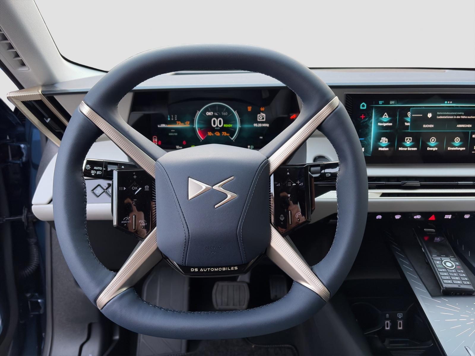 DS AUTOMOBILES No8 E-Tense Pallas-image-11