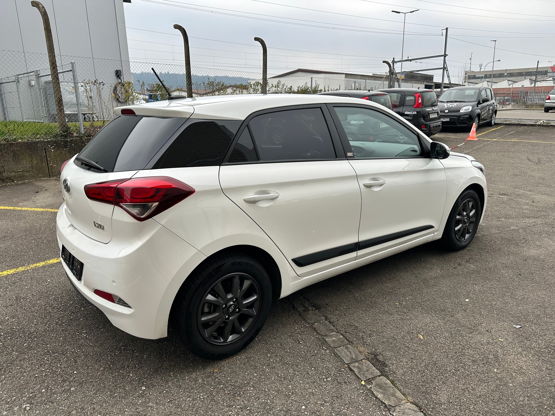 HYUNDAI i20 1.0 T-GDi exxtra Plus-image-3