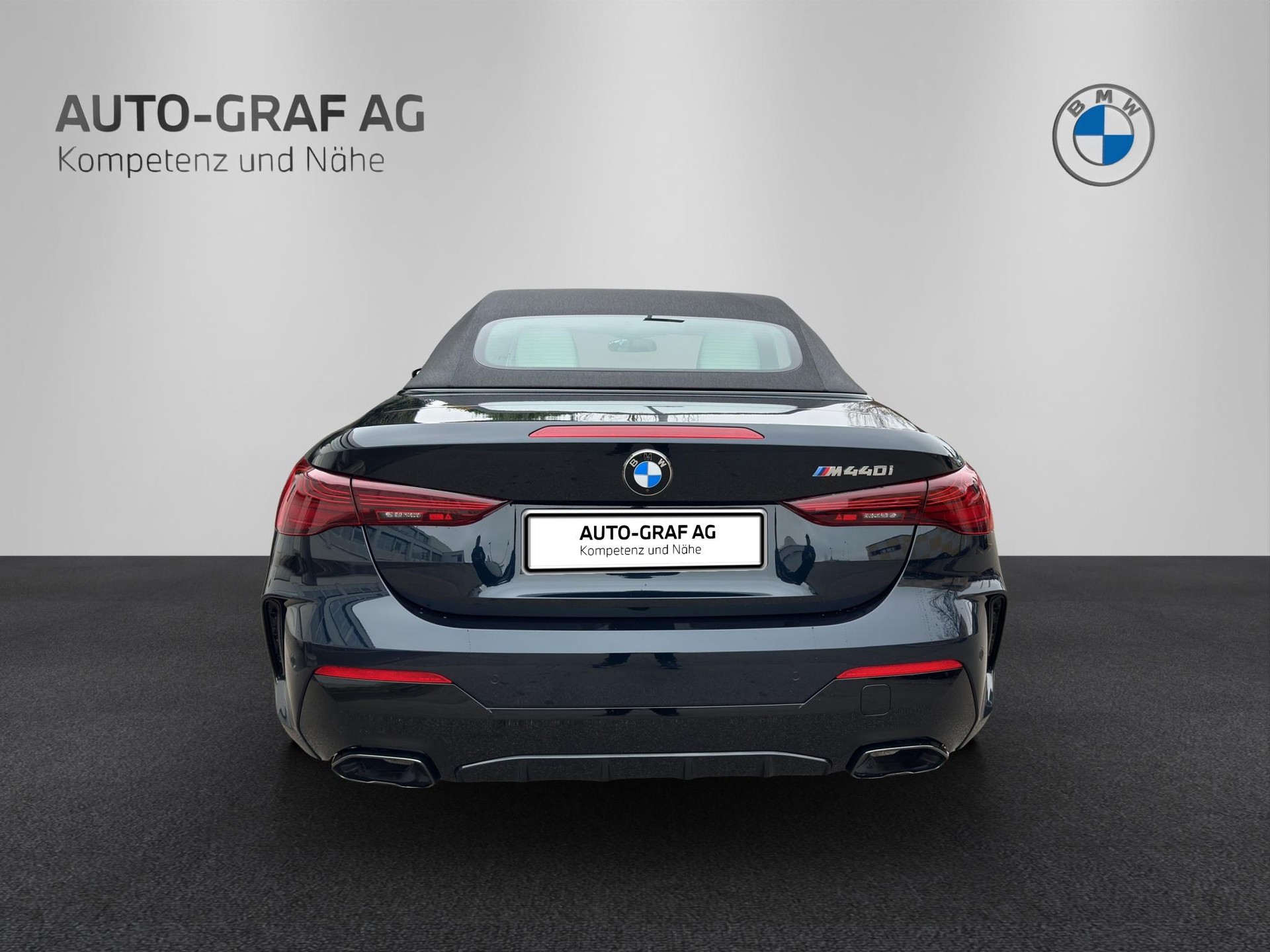BMW M440i xDrive Cabrio Individual-image-3