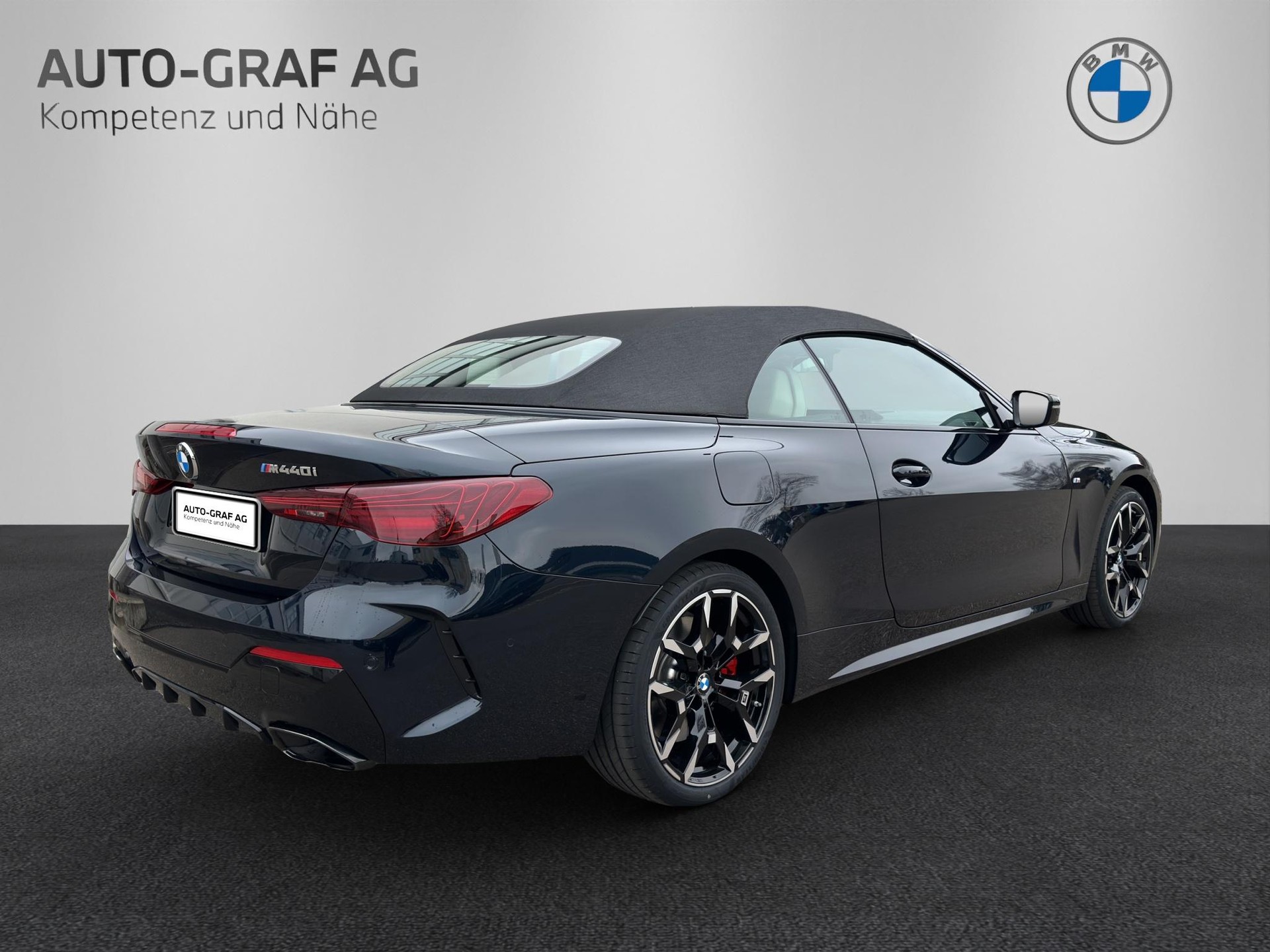 BMW M440i xDrive Cabrio Individual-image-4