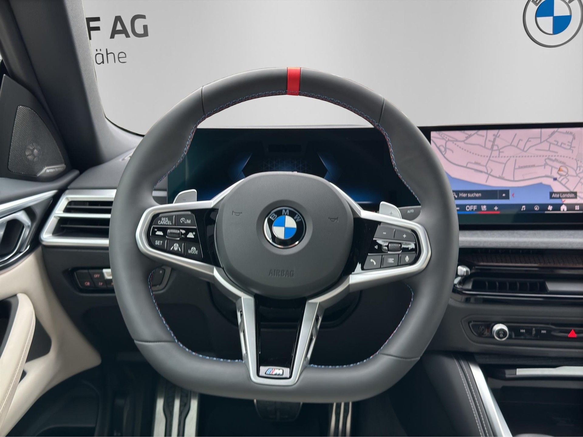 BMW M440i xDrive Cabrio Individual-image-17