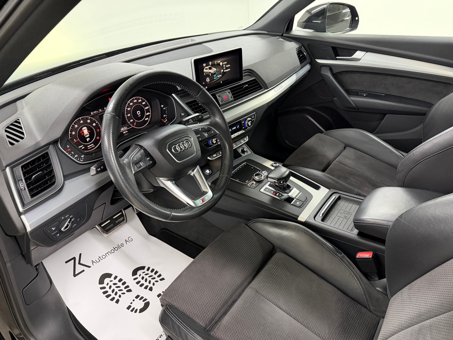 AUDI Q5 2.0 TFSI S-Line sport 252PS Midnight Black quattro S-tronic / 360° Kamera / Panoramadach / Komfortschlüssel / LED /-image-6