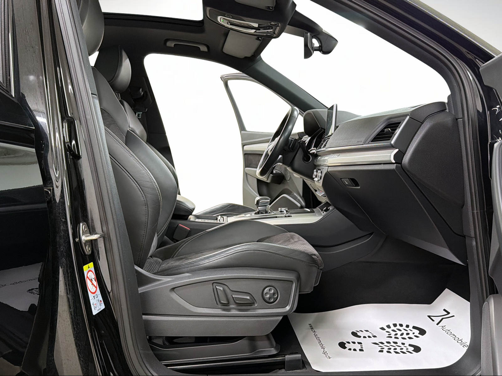 AUDI Q5 2.0 TFSI S-Line sport 252PS Midnight Black quattro S-tronic / 360° Kamera / Panoramadach / Komfortschlüssel / LED /-image-9