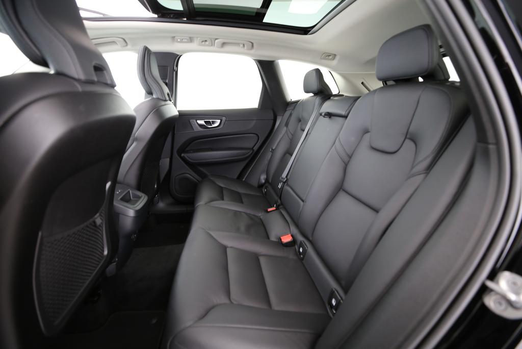 VOLVO XC60 2.0 B4 MH Core-image-11