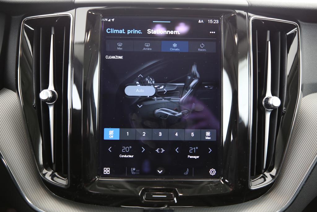 VOLVO XC60 2.0 B4 MH Core-image-7