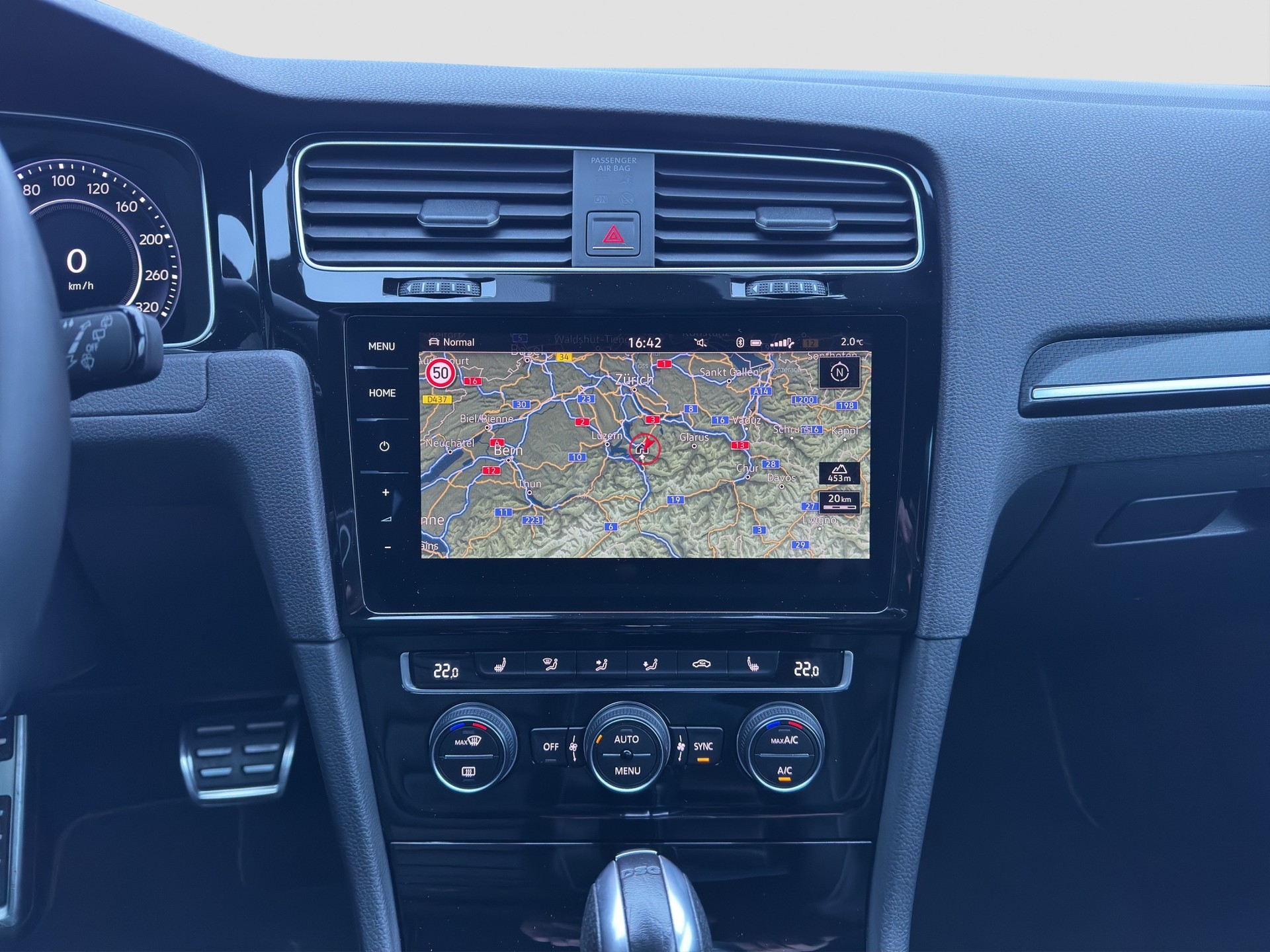 VW Golf 2.0 TSI R 4Motion DSG-image-4