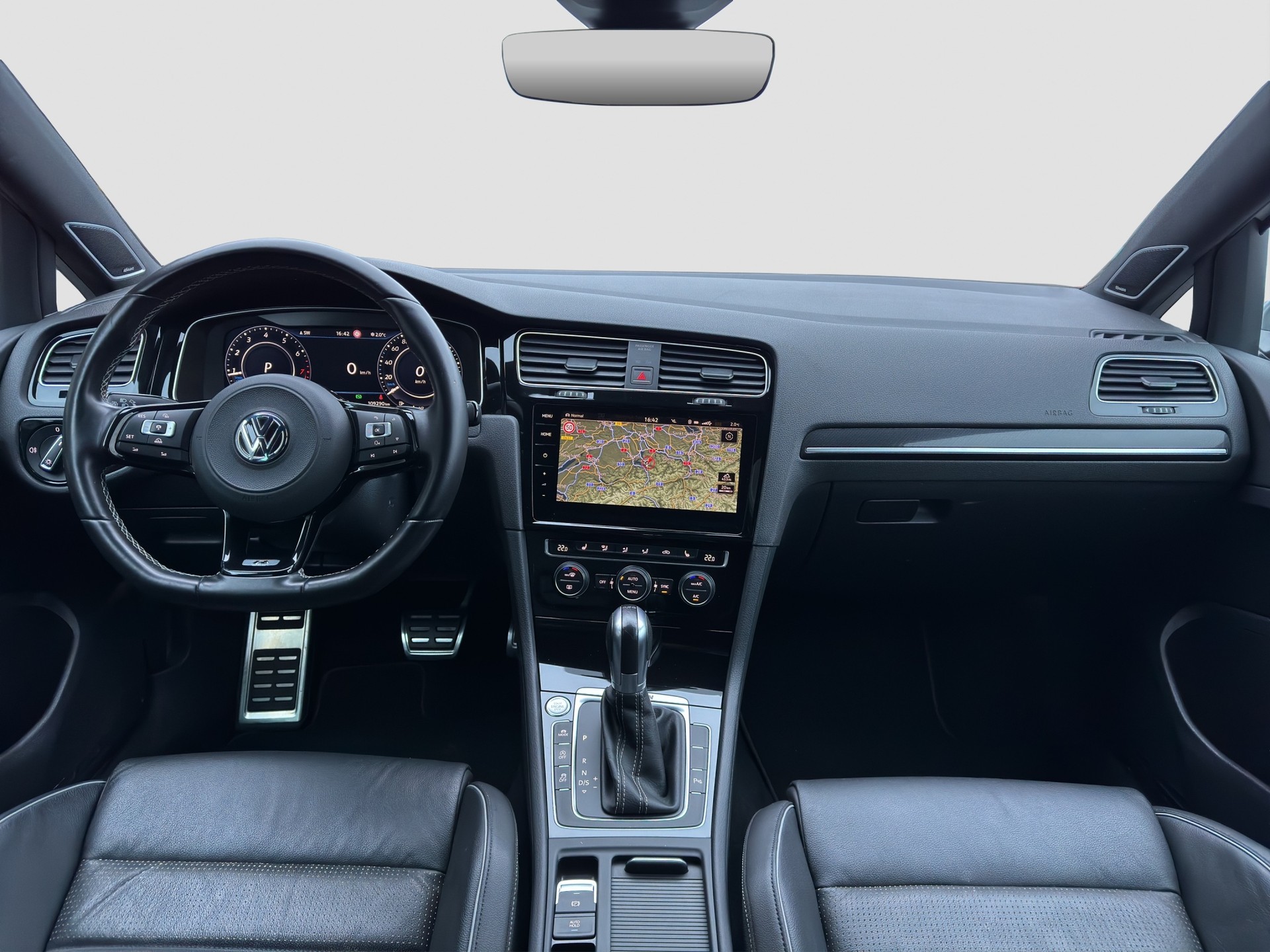 VW Golf 2.0 TSI R 4Motion DSG-image-3