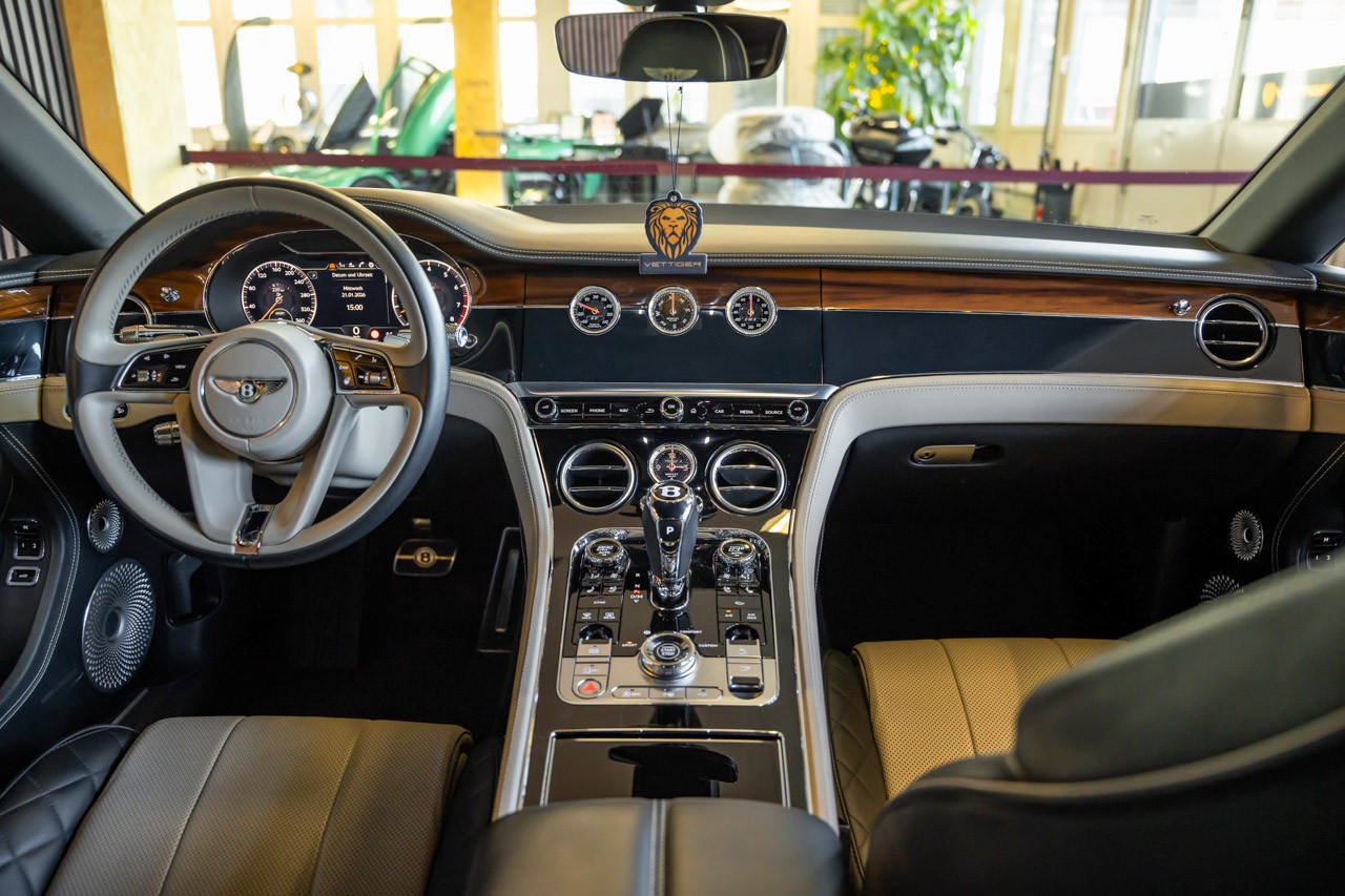 BENTLEY Continental GT 6.0 W12-image-10