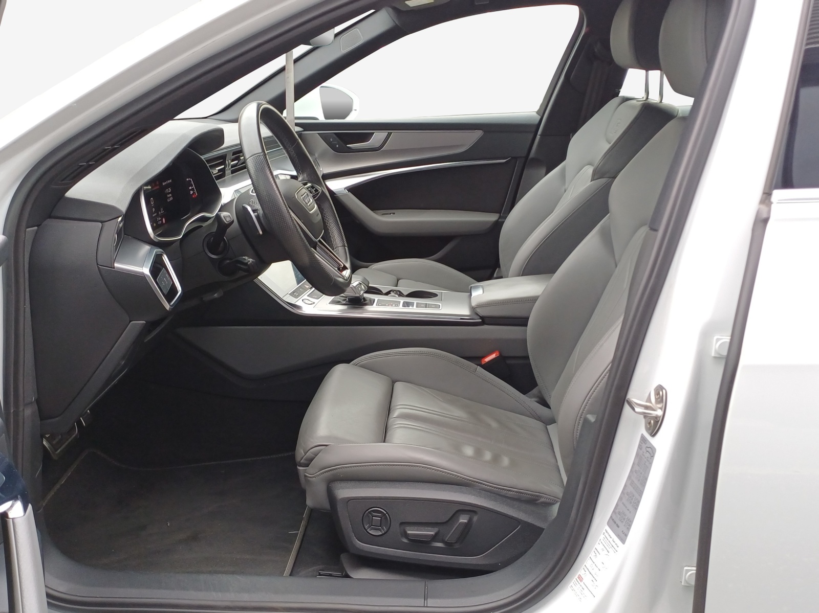 AUDI A6 Avant 40 TDI Sport Attraction quattro S-tronic-image-7