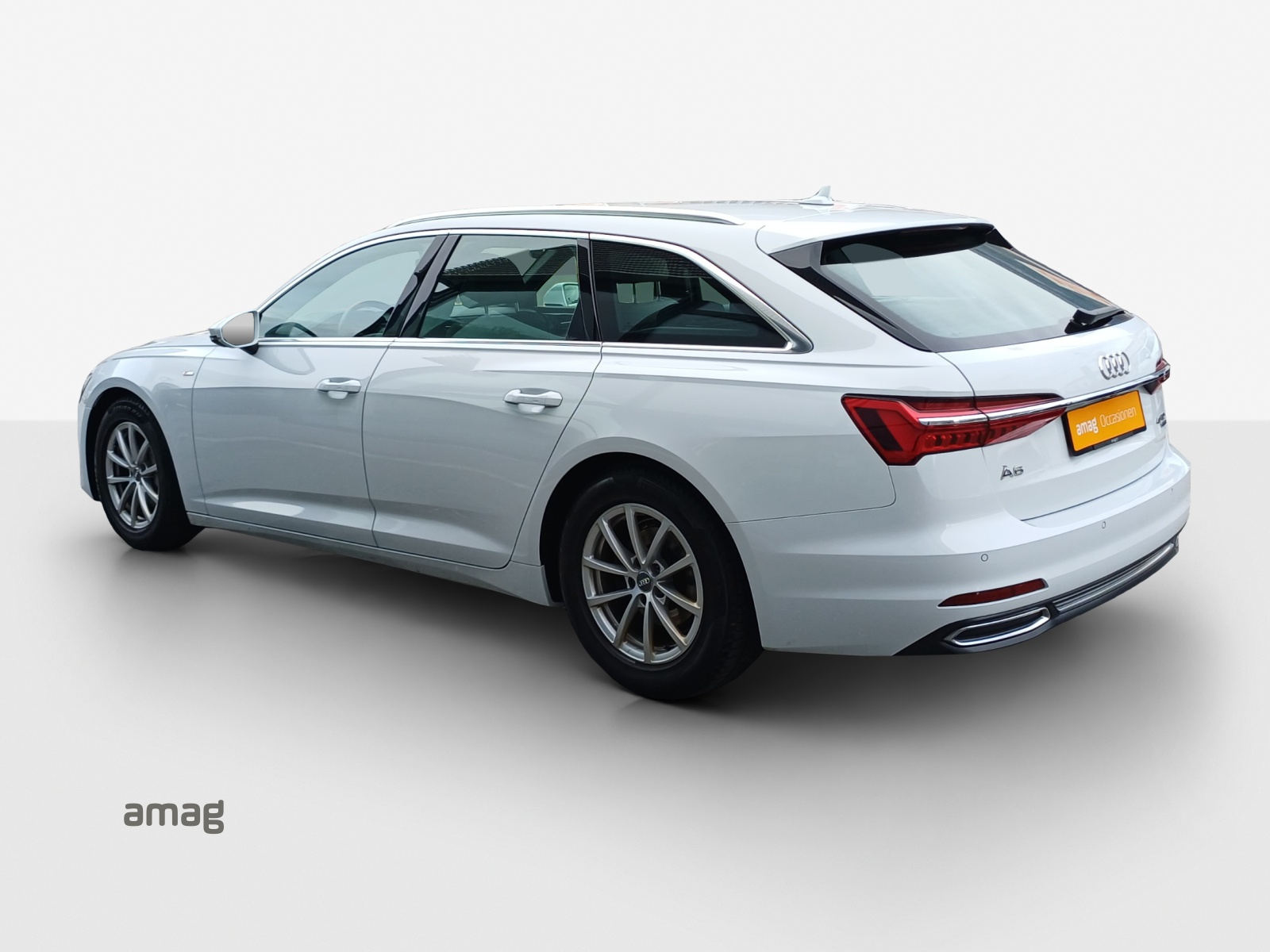 AUDI A6 Avant 40 TDI Sport Attraction quattro S-tronic-image-2