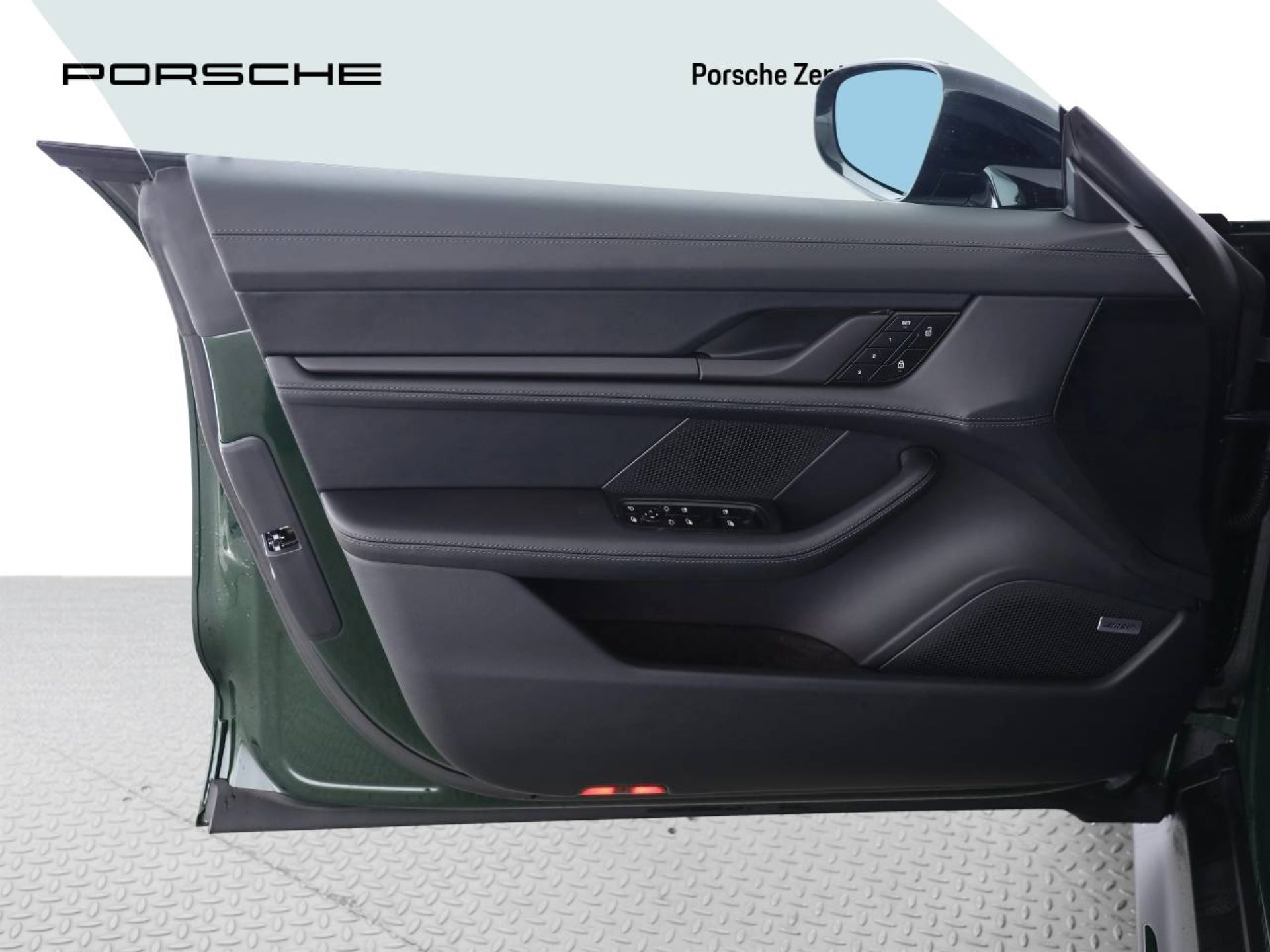 PORSCHE Taycan 4S Sport Turismo Black Edition-image-12