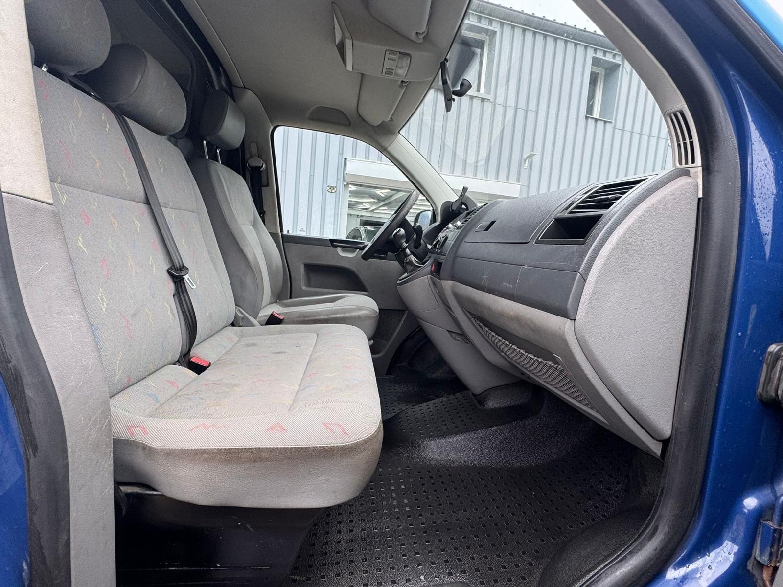 VW T5 2.5 TDI PD 4MOTION-image-8