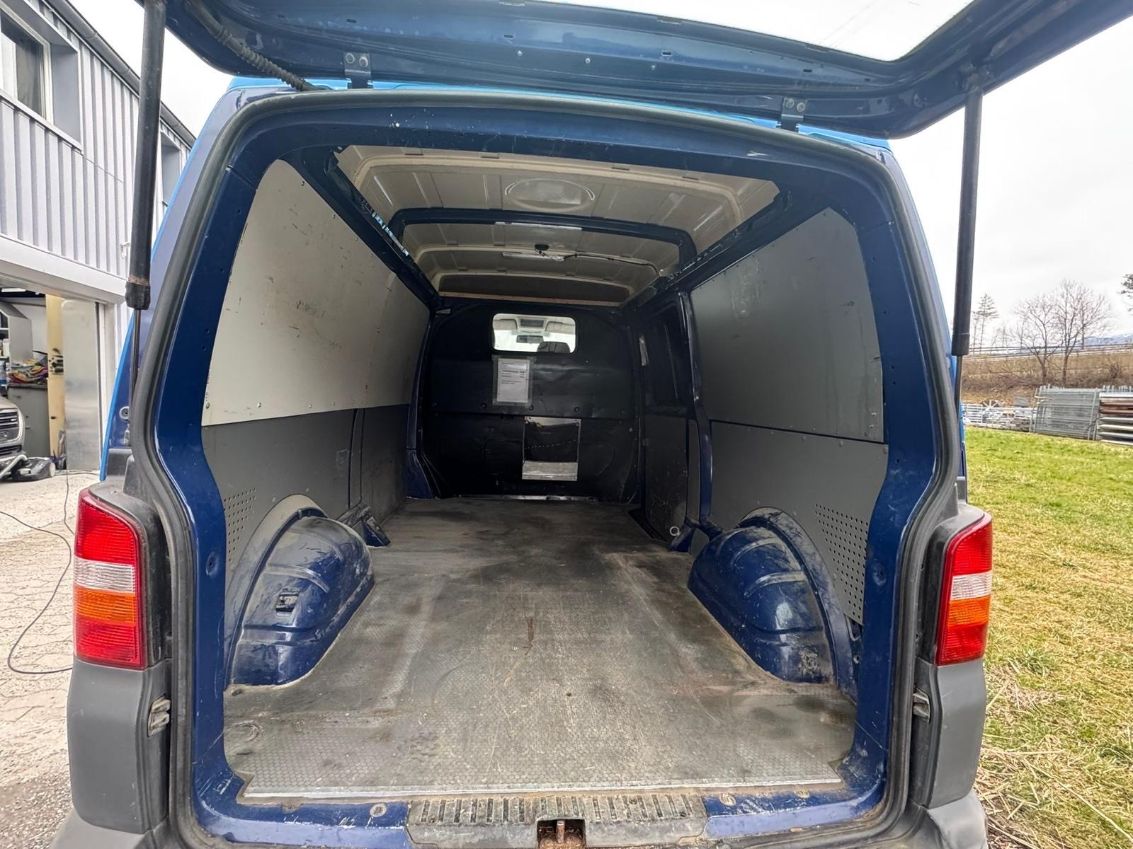 VW T5 2.5 TDI PD 4MOTION-image-12