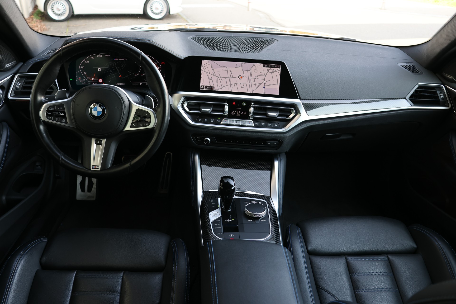 BMW M440i xDrive 48V Coupé Steptronic (CH)-image-12