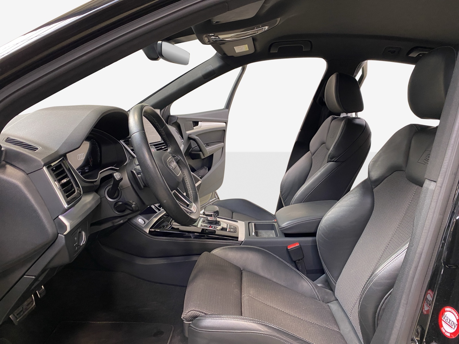 AUDI Q5 Sportback 40 TDI Blackedition quattro S-tronic-image-7