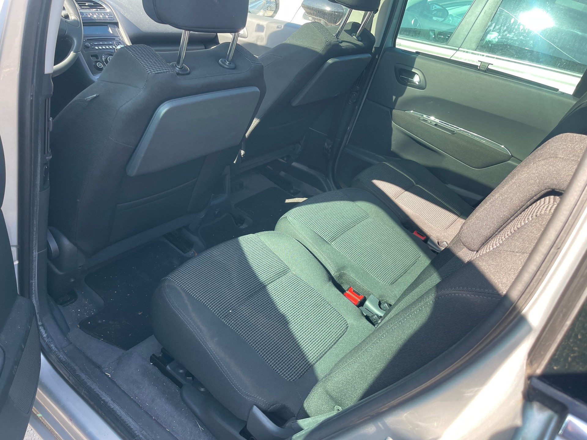 PEUGEOT 5008 1.6 16V T Sport Pack-image-5