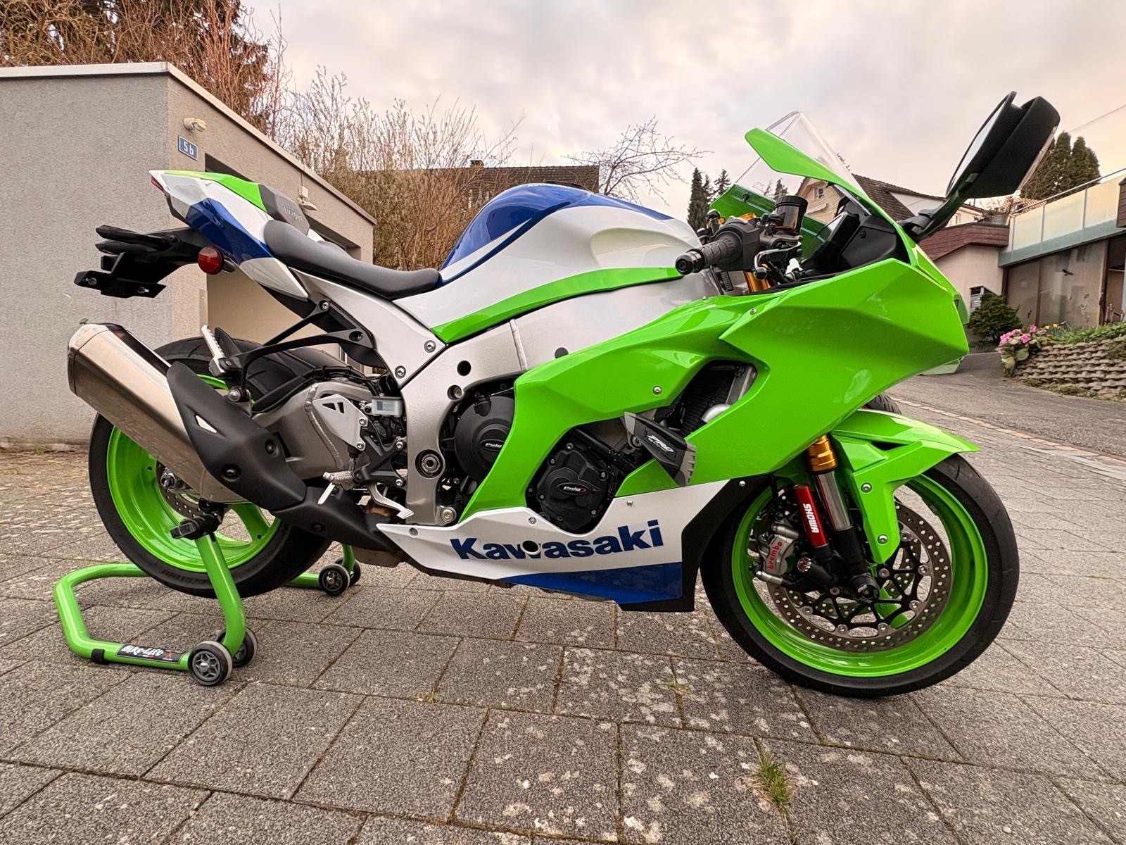 KAWASAKI Ninja ZX-10R 40th Anniversary-showroom-element-2