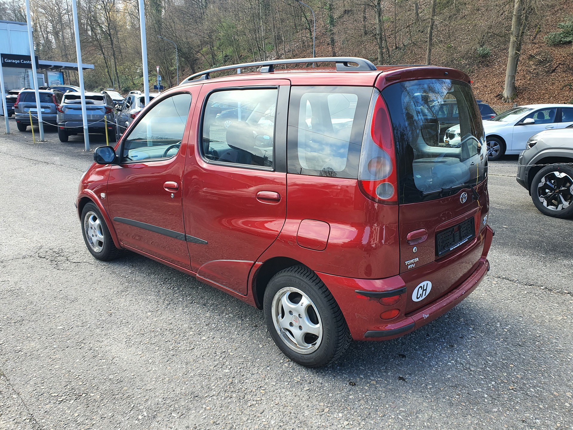 TOYOTA Yaris Verso 1.3 Linea Sol-image-4