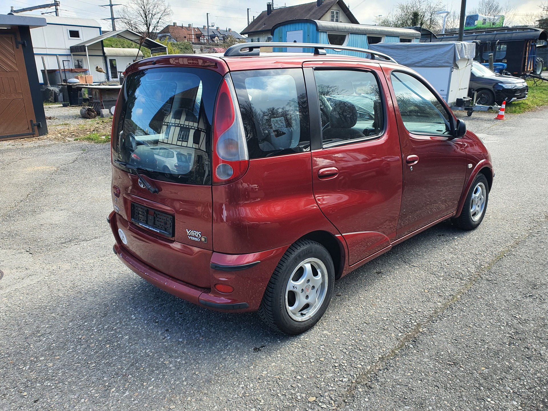 TOYOTA Yaris Verso 1.3 Linea Sol-image-3