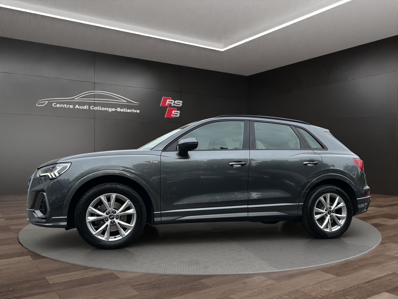 AUDI Q3 35 TFSI S line Attraction S-tronic-image-2
