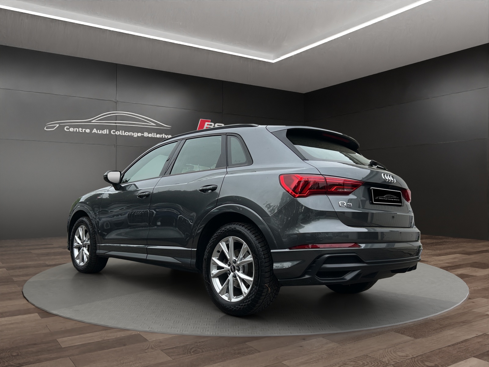 AUDI Q3 35 TFSI S line Attraction S-tronic-image-3