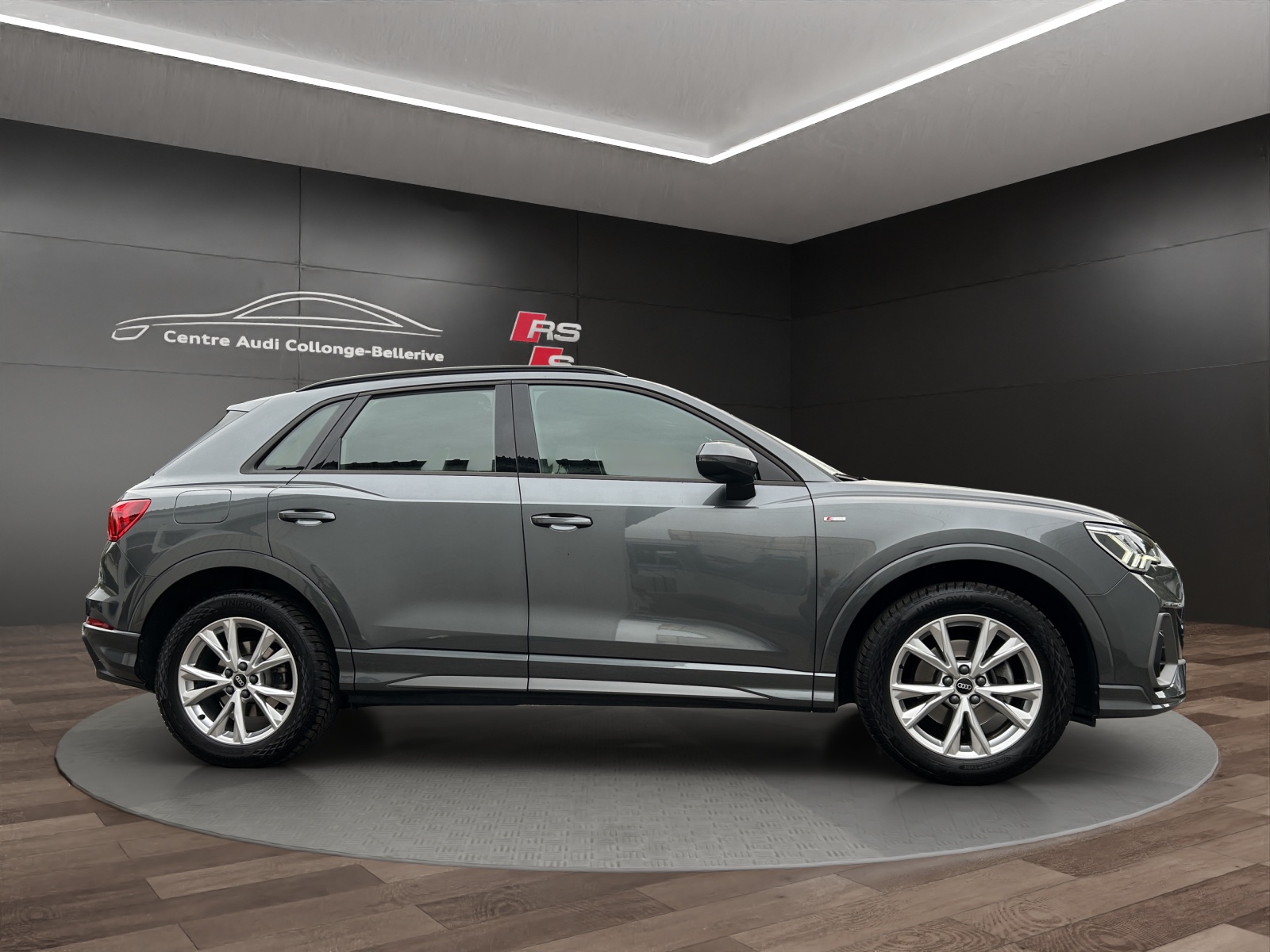 AUDI Q3 35 TFSI S line Attraction S-tronic-image-6