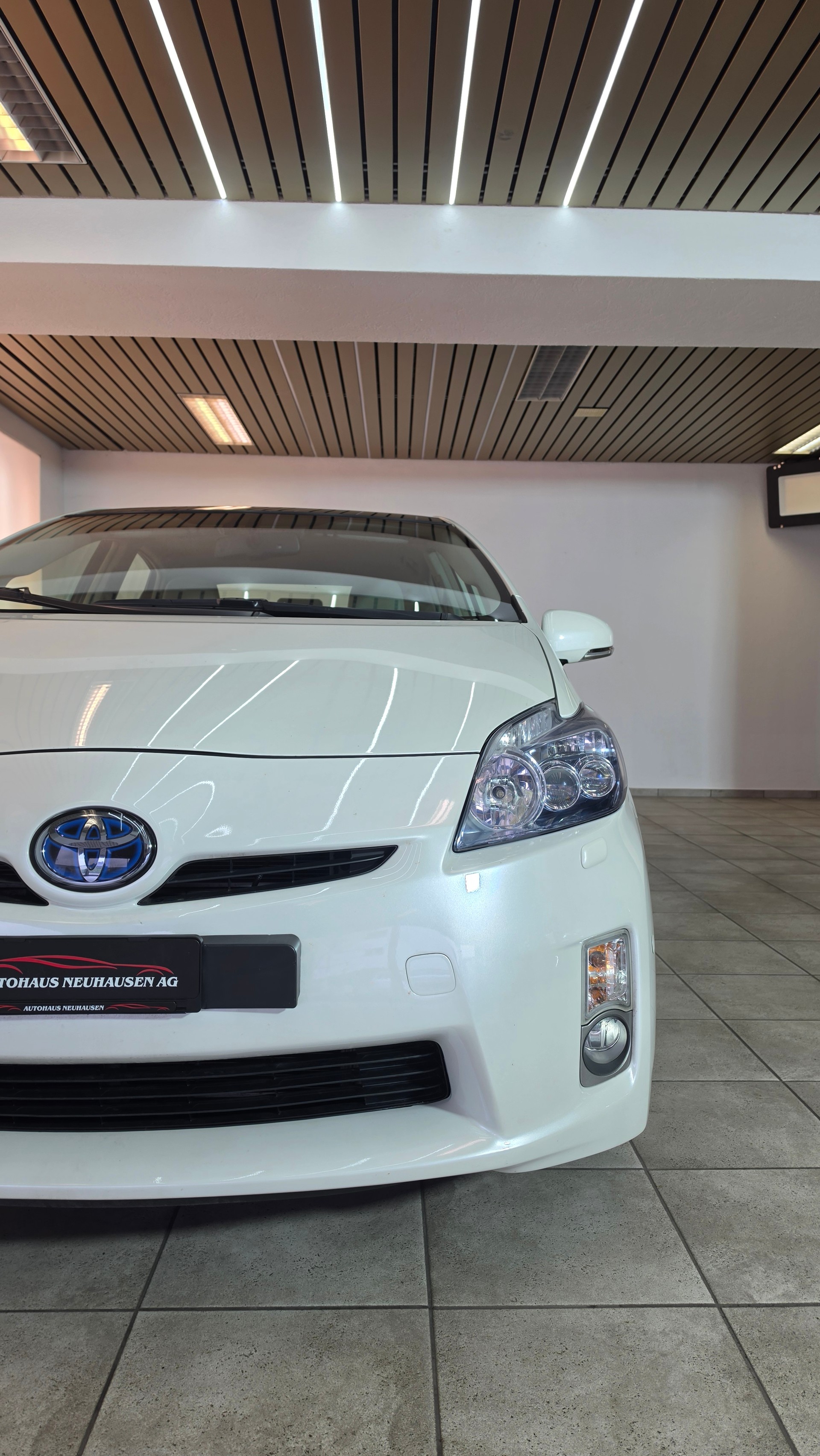 TOYOTA Prius 1.8 16V HSD Sol-image-2