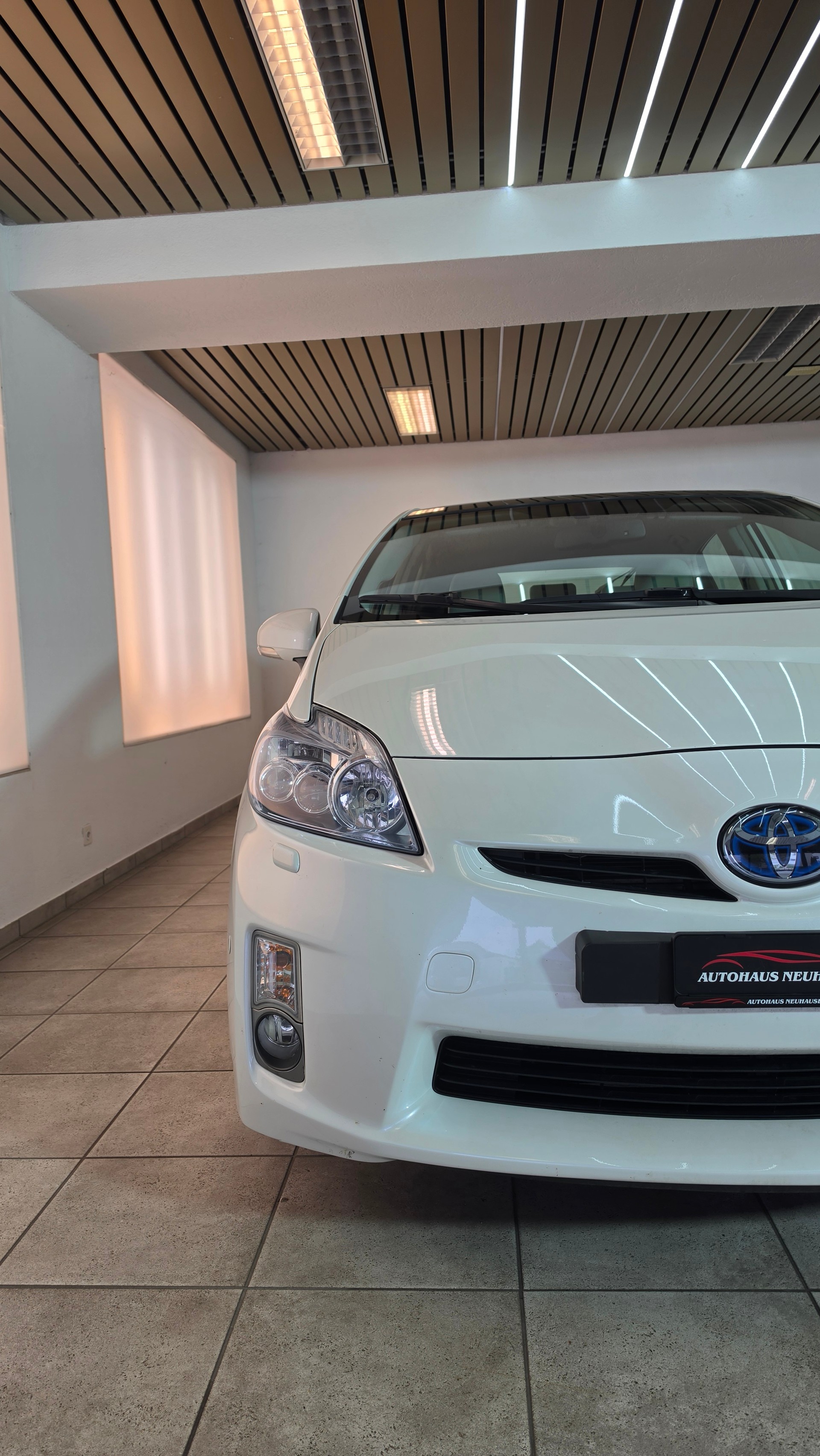 TOYOTA Prius 1.8 16V HSD Sol-image-3